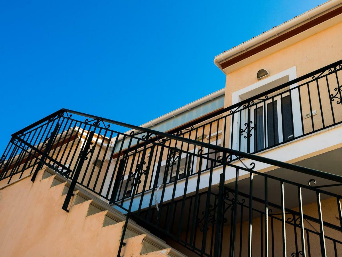 Apartments Thekla Karavados Exterior photo